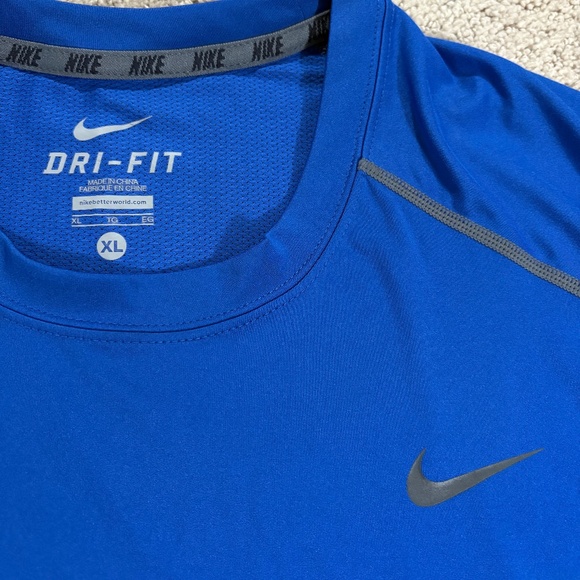 Men’s Nike dri-fit tshirt - Picture 2 of 2
